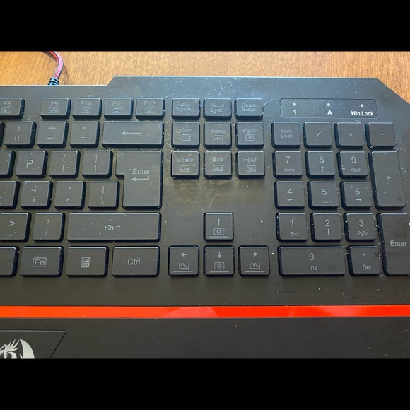 Redragon K502 Keyboard - Picture 3 of 5